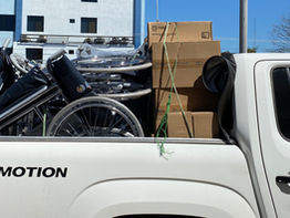 Nueva entrega de sillas de rueda y leche nutricional: Para las personas que han realizado su solicitud