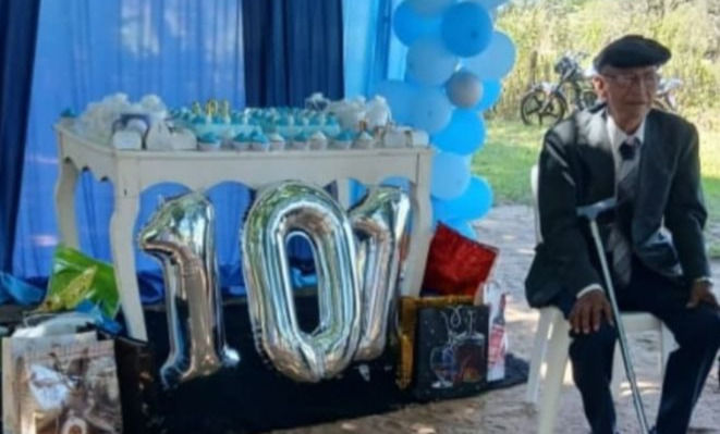Don Leandro Cristaldo celebró sus 101 años: Lo festejó rodeado de hijos, nietos y bisnietos