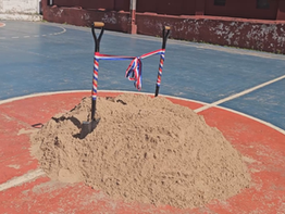 Palada inicial para construcción de tinglado en el Club Novel de Villarrica