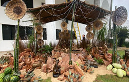 Ornamentación navideña en la Gobernación: Fachada iluminada y pesebre listo para las fiestas