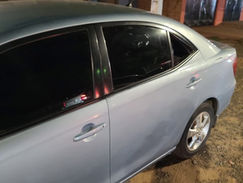 Tortoleada en el Parque de Guairá: Rompieron el vidrio del auto y robaron G. 500.000