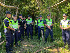 Policía brinda seguridad en predio de la Unves: Agentes aseguran trabajo de obras en predio de la universidad