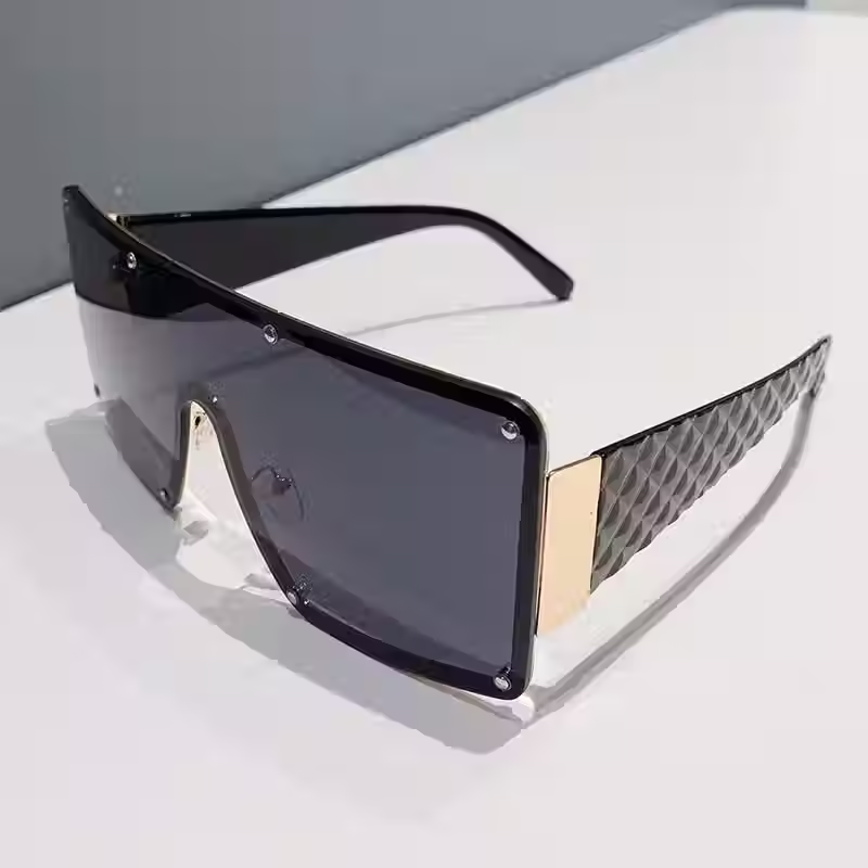 Thumbnail: Large Frame Giving