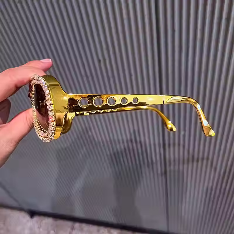 Thumbnail: Rhinestone Skull