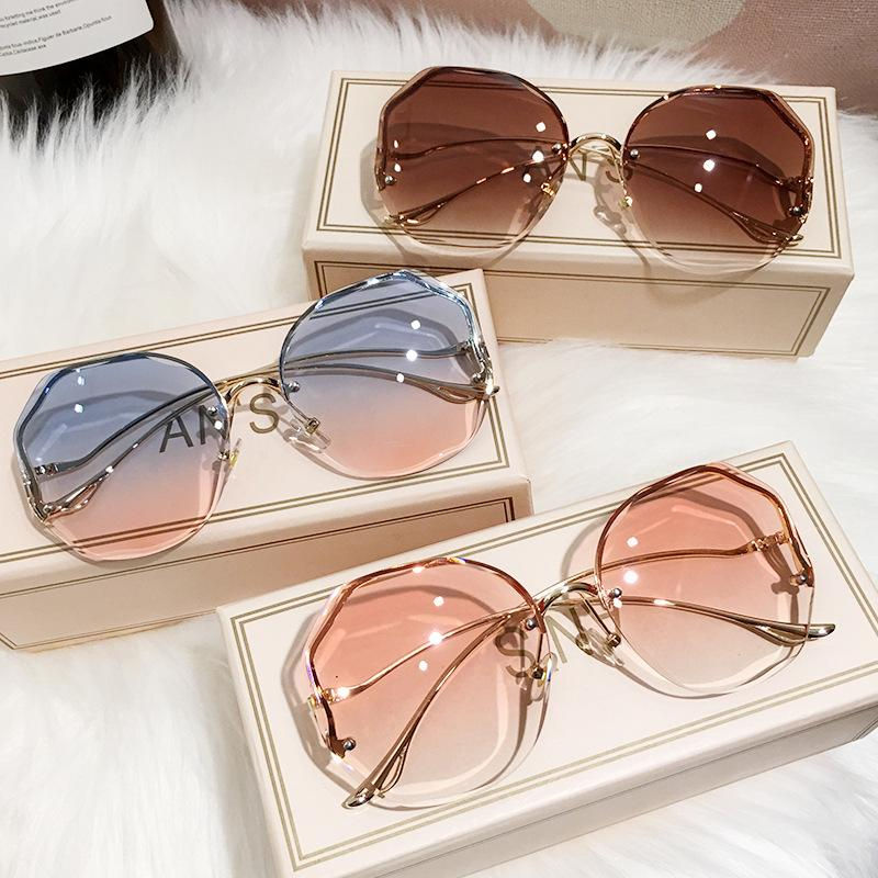 Fashion Round Metal Curved Sunglasses 