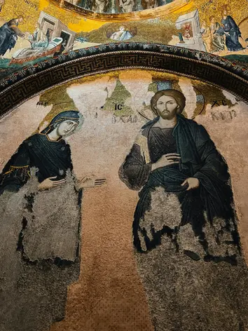 Scenes of the journey of the Magi in the mosaics of Kariye Mosque, Istanbul. A masterpiece of storytelling near Casa Rosa Suites Boutique Hotel.