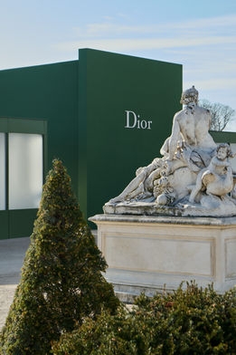 Dior: un paseo entre arte y artificio en los Jardines de las Tullerías