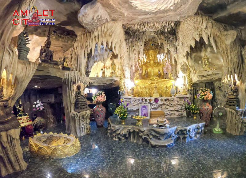 Thumbnail: Leklai Oil from Buddha Sathan Cave. (The 1st batch of 6 bottles)