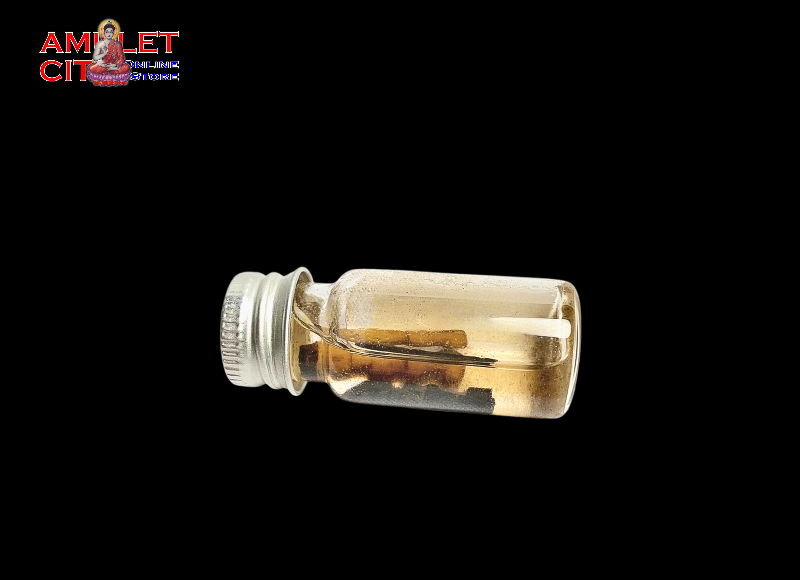 Thumbnail: Kuman Rak Yom (In a bottle of oil) @ Archan Piyasit