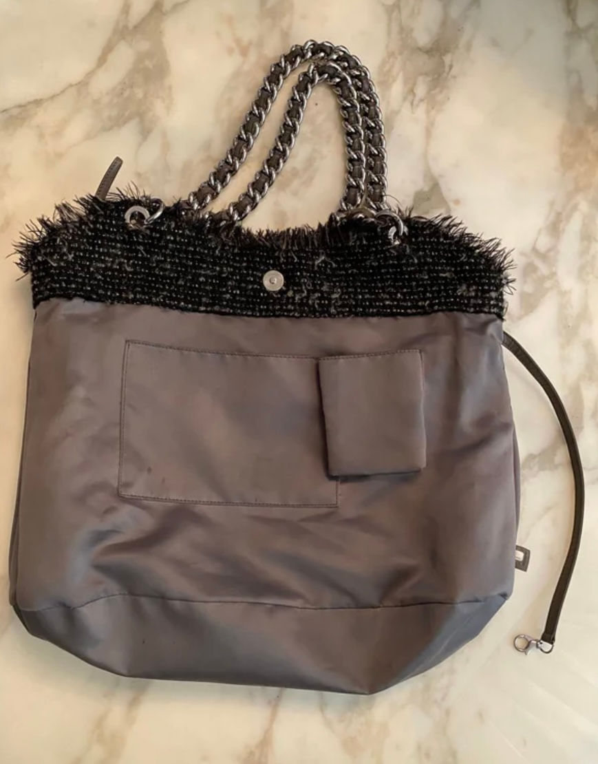 Thumbnail: Large CHANEL bag