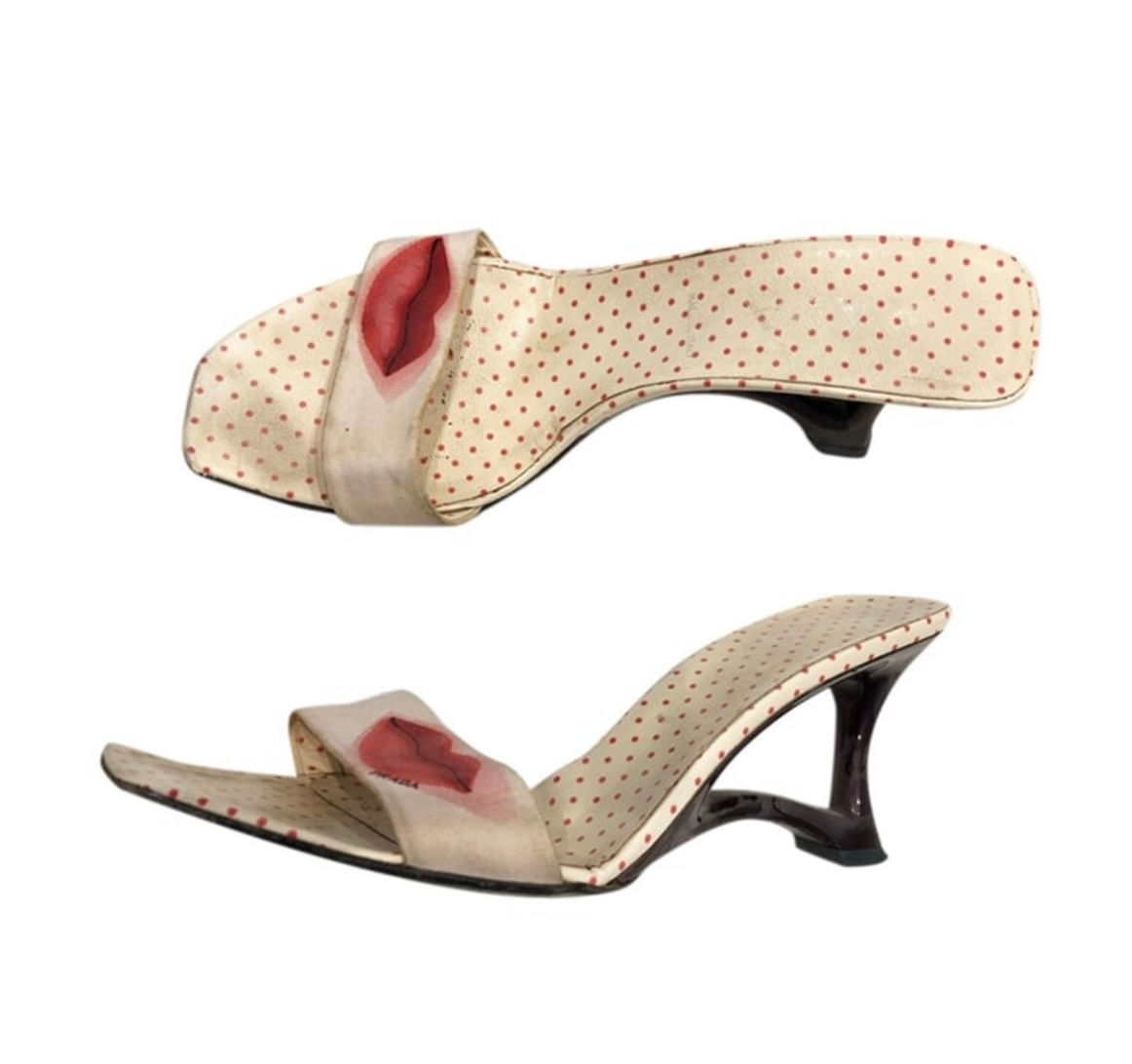 prada mules with lips print (38.5eu)