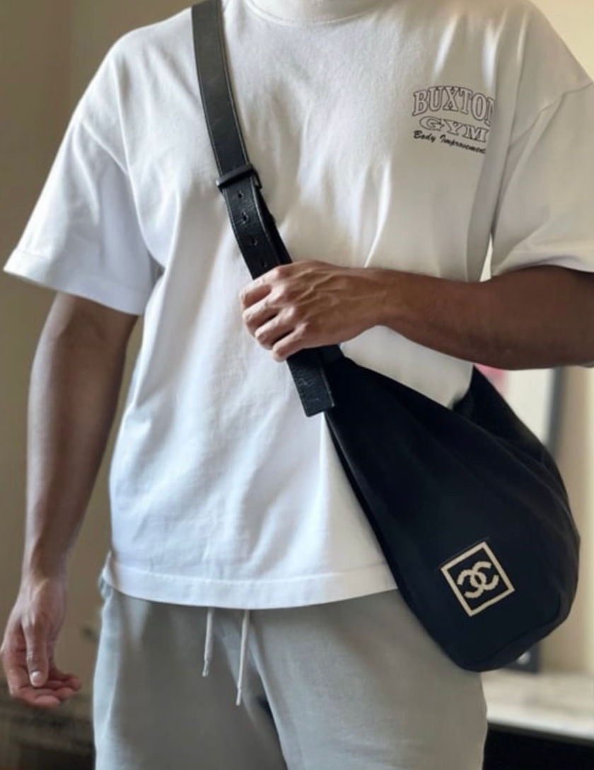 Super rare Chanel knit sling bag/crossbody bag