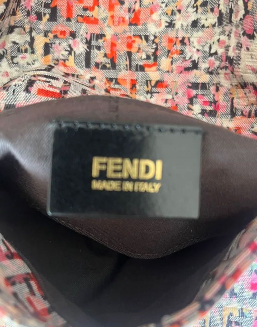 Thumbnail: Fendi baguette bag