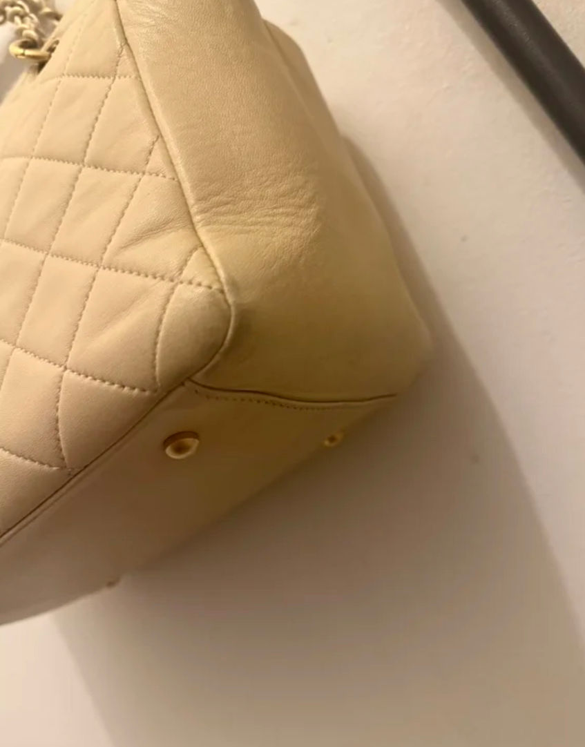 Thumbnail: Chanel tote bag 