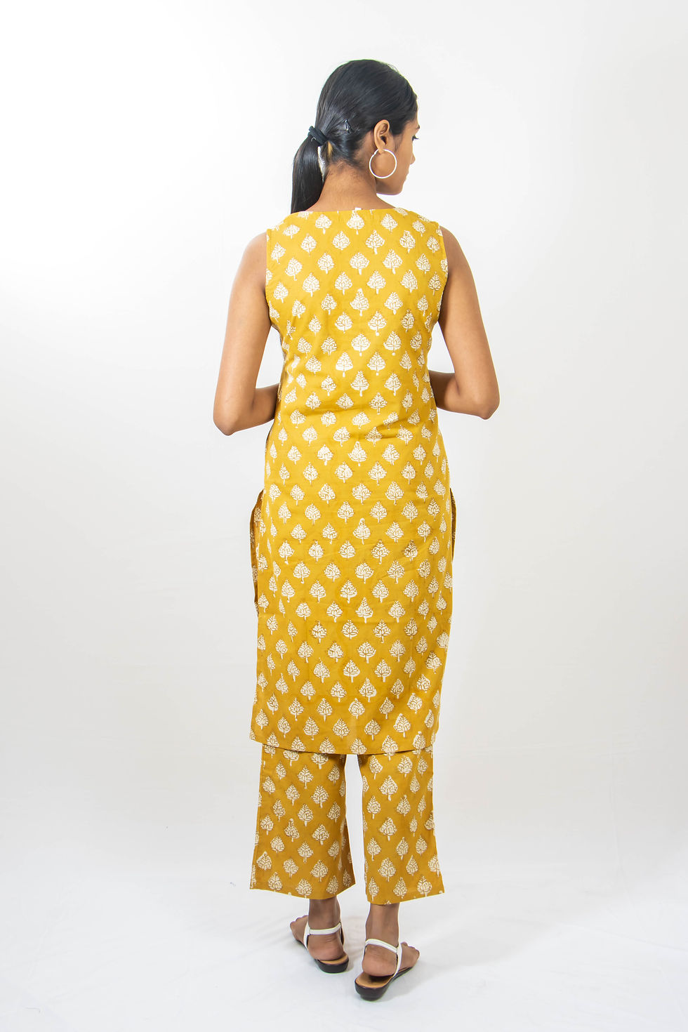 Thumbnail: Mustard Bagru print Kurta Set back