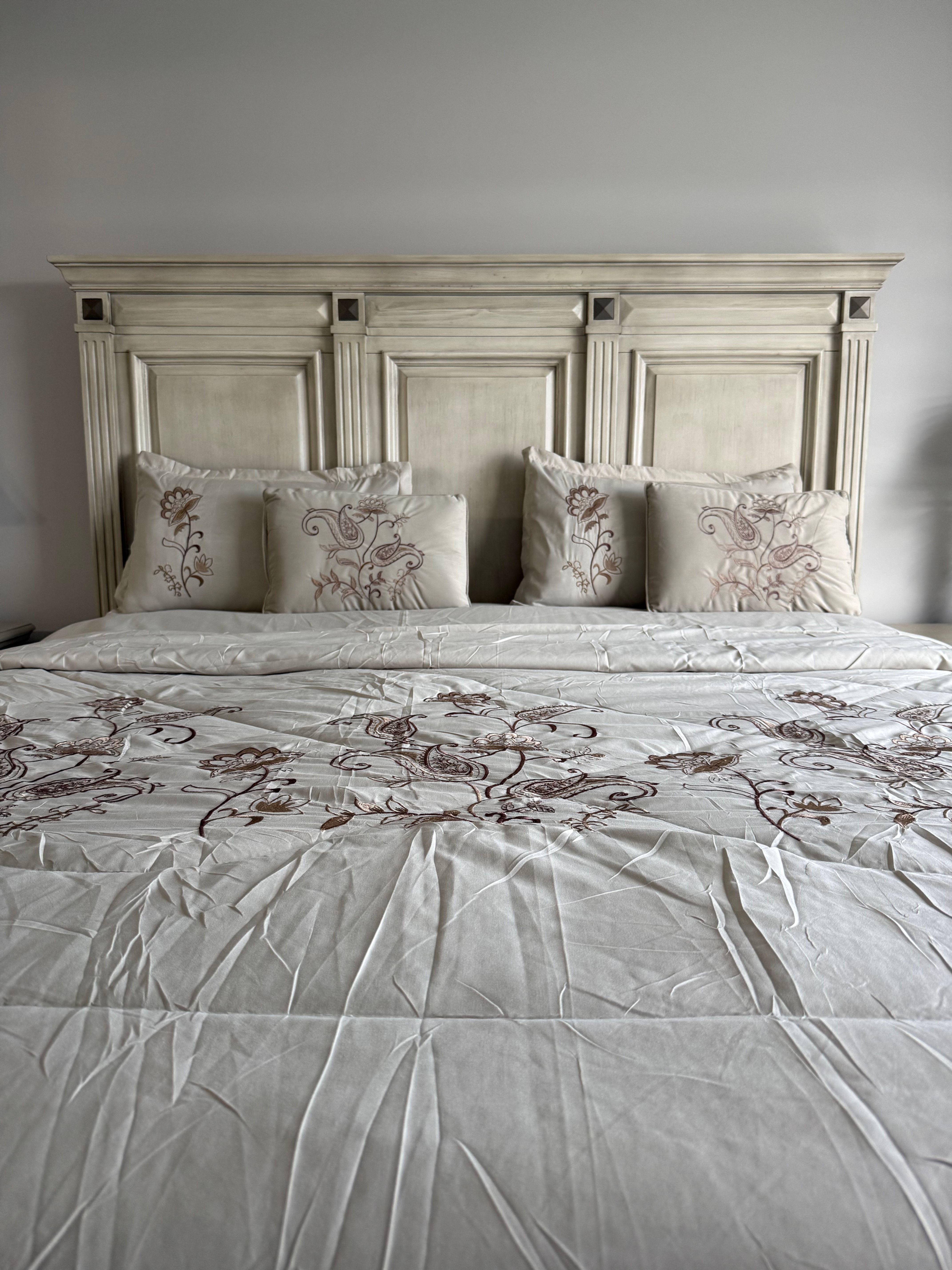 Queen Size 6-Piece Glacé Cotton Embroidered Summer Comforter Set
