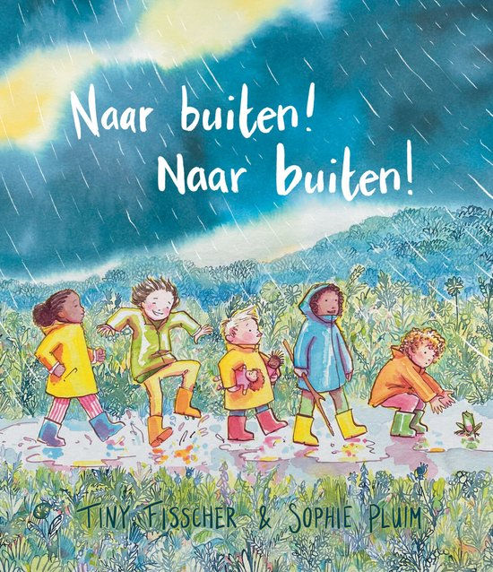 Vijf kinderen spelen buiten in regen en wind.