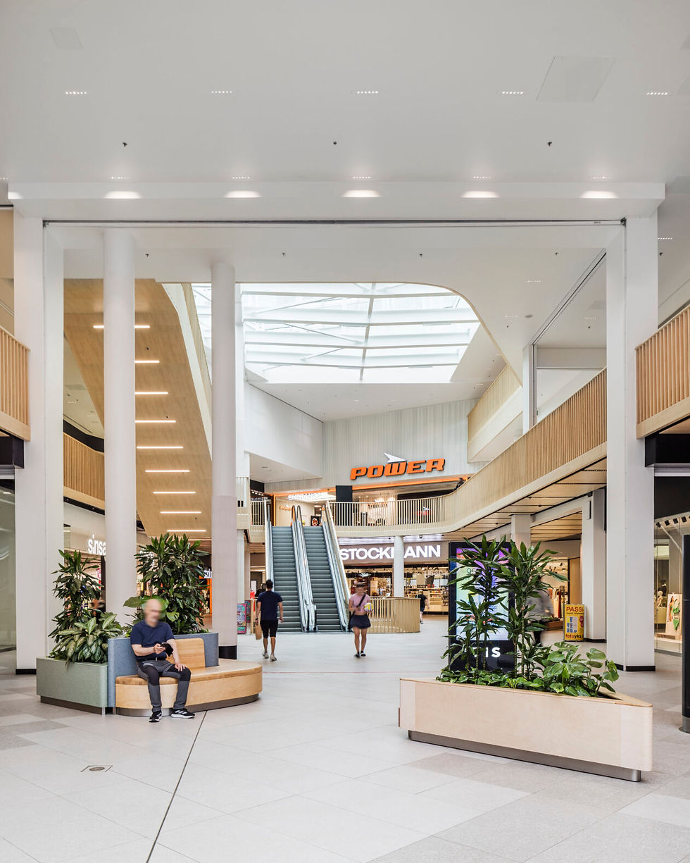 Kauppakeskus Itiksen sisäkuvaa