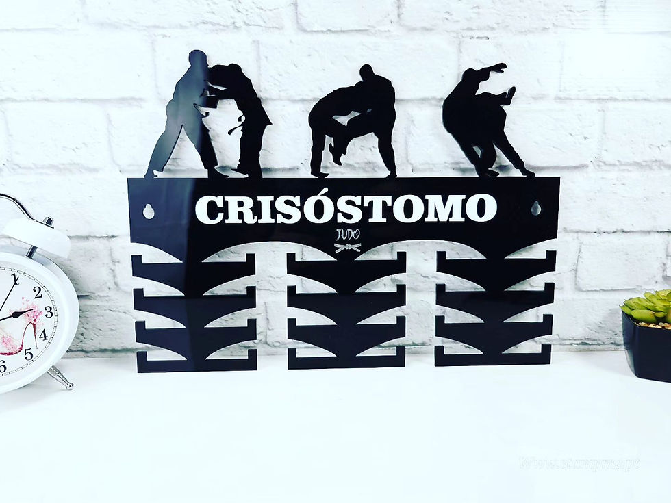Miniatura: karate porta medalhas