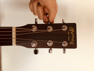 5 Tips on How to Tune the Guitar