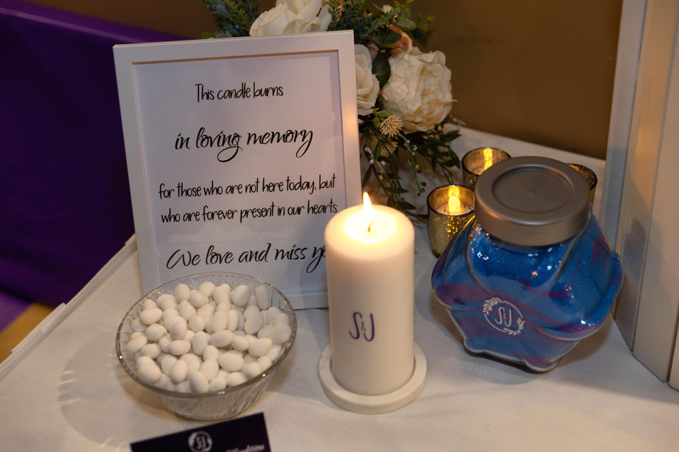remembering loved ones during canberra wedding with celebrant Debbie taylor