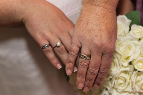 rings at wedding with Canberra Celebrant Debbie Taylor