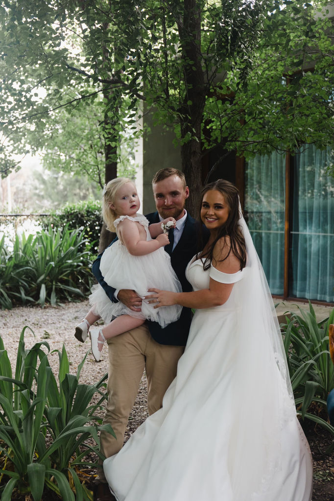 real Canberra wedding with celebrant debbie taylor