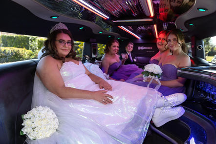 Canberra wedding limo 