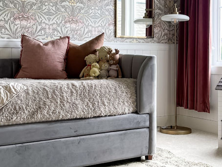 Bringing Timeless Charm to Our Daughters Bedroom with a One-of-a-Kind Vintage Rug