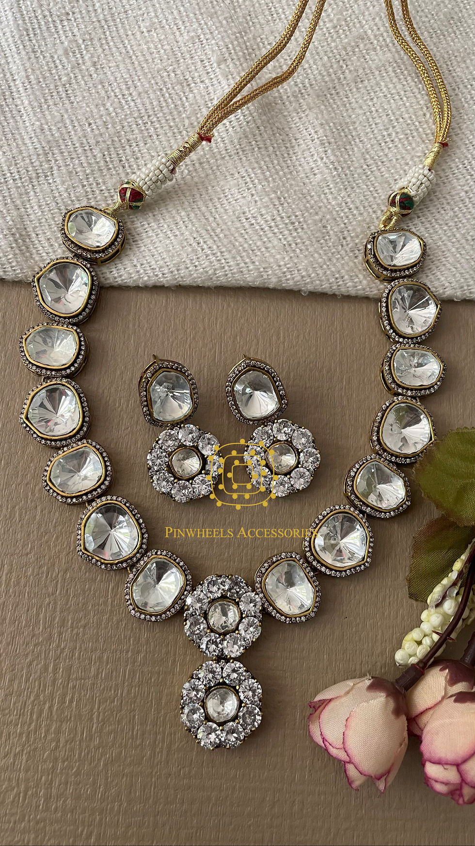 Thumbnail: POLKI & COLOURED STONE NECKLACE