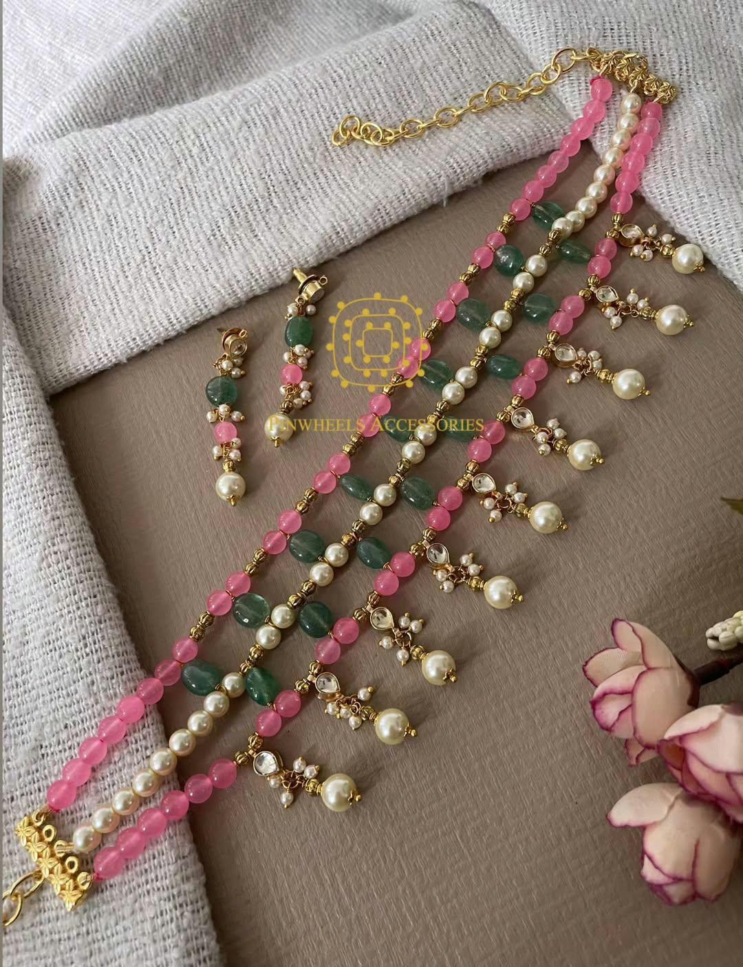 TRADITIONAL BEADED CHOKER