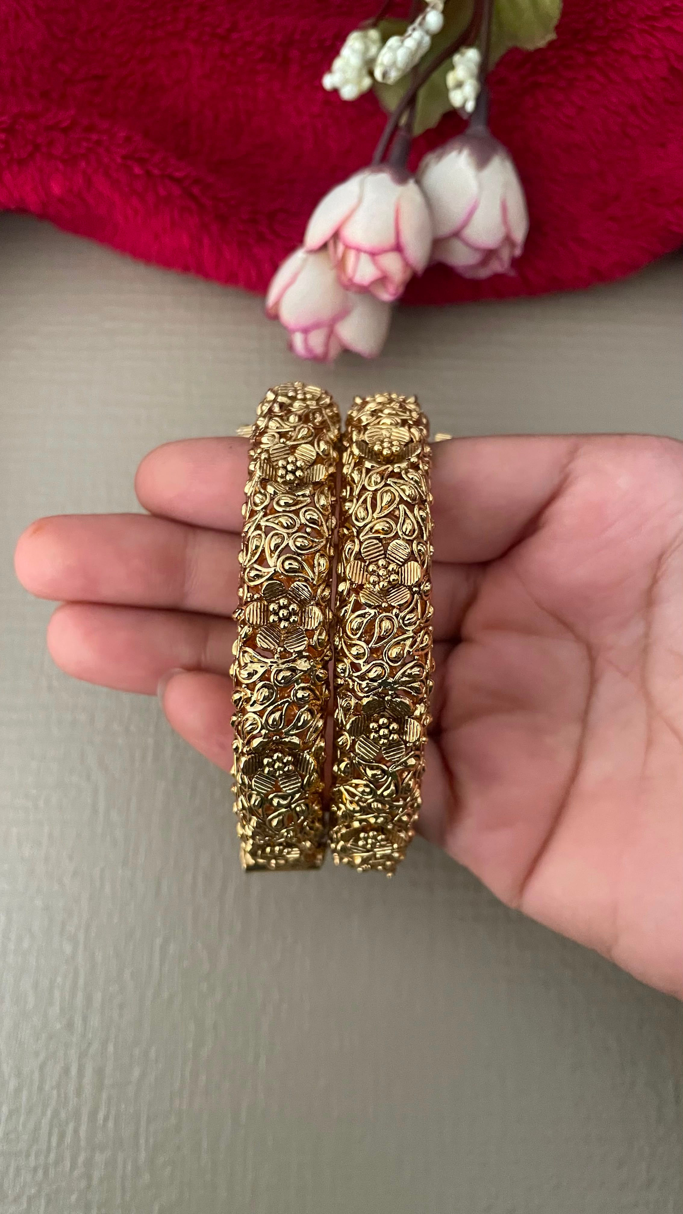 ANTIQUE GOLD KADA PAIR
