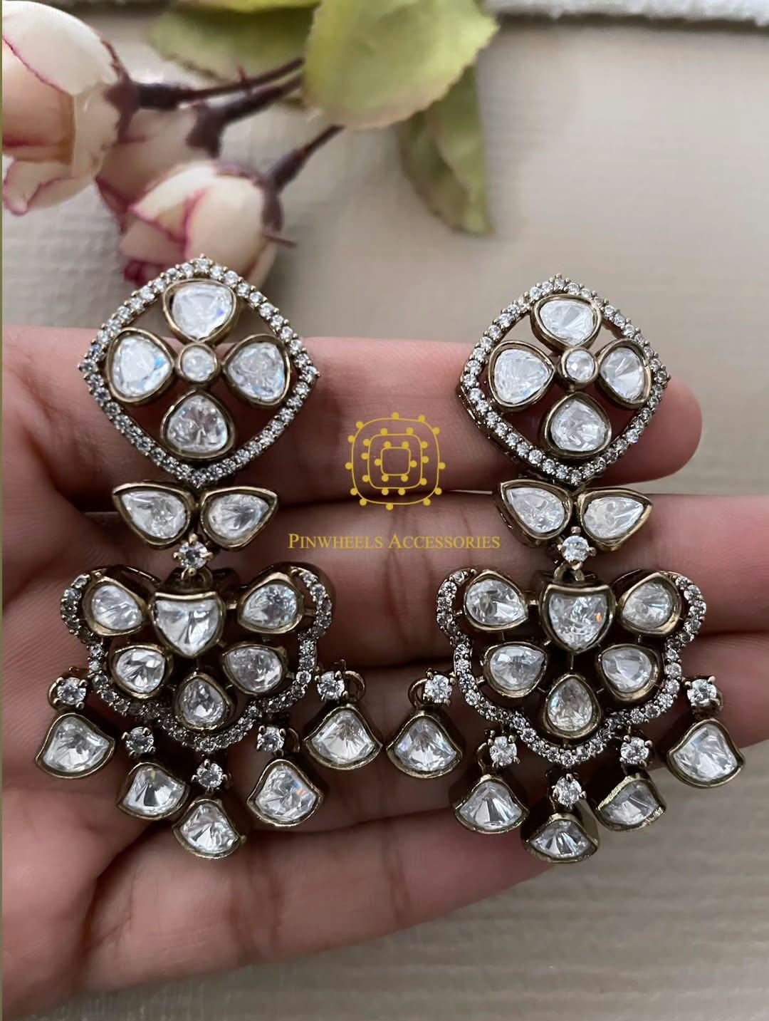 VICTORIAN POLISH MOISSANITE EARRINGS