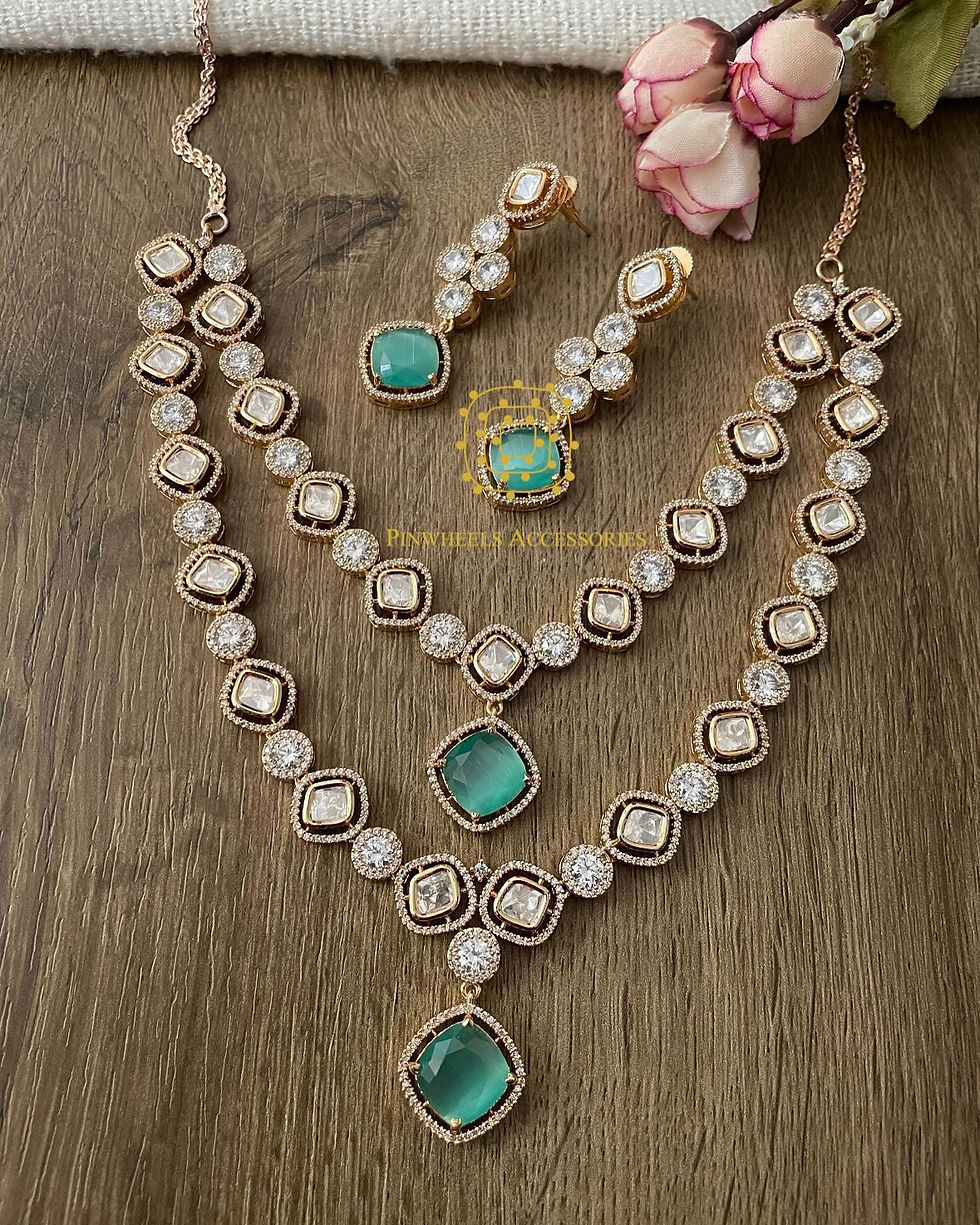 Thumbnail: MOISSANITE STONE NECKLACE WITH DOUBLET STONES