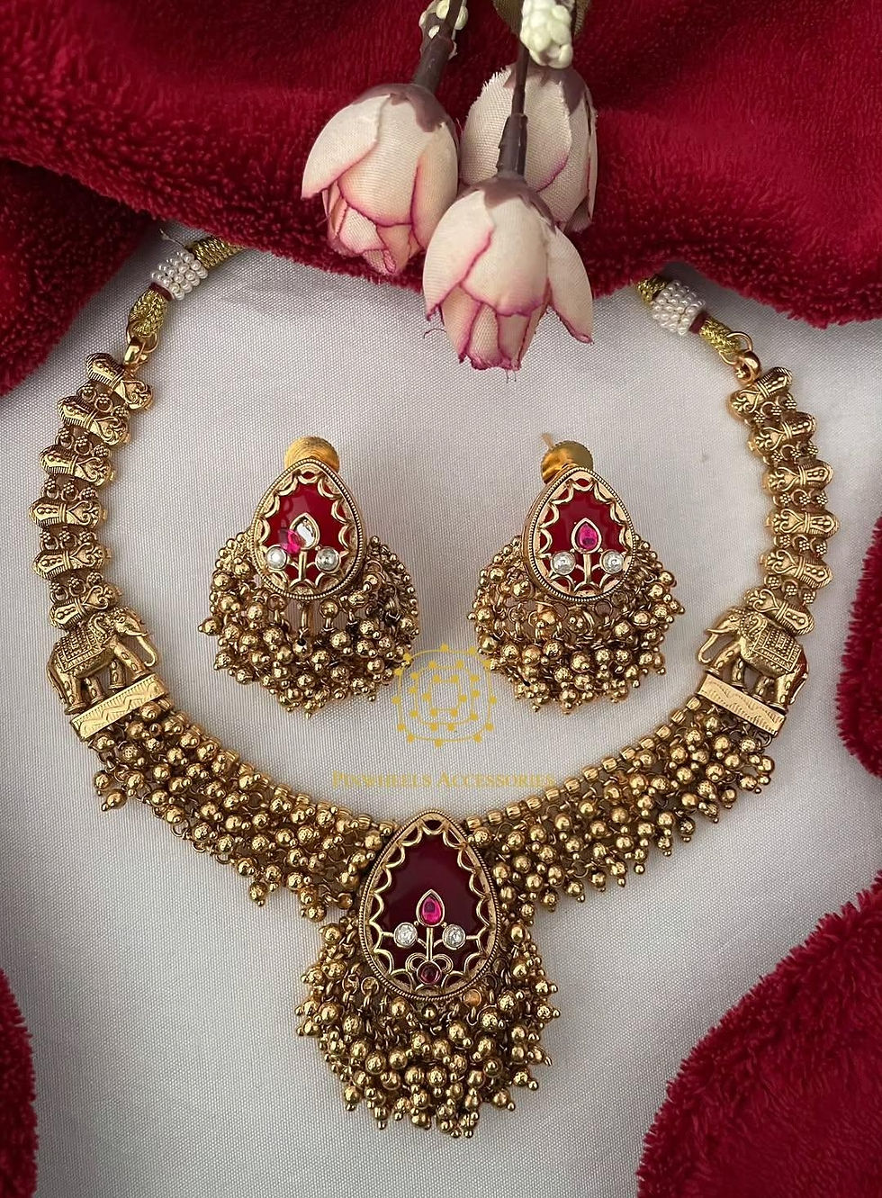 Thumbnail: CLUSTER GOLDEN BEADS TRADITIONAL NECKLACE 