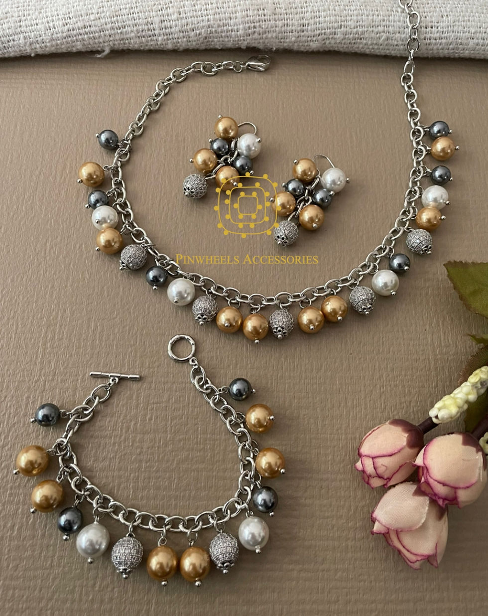 Thumbnail: PEARL SET WITH BRACELET 