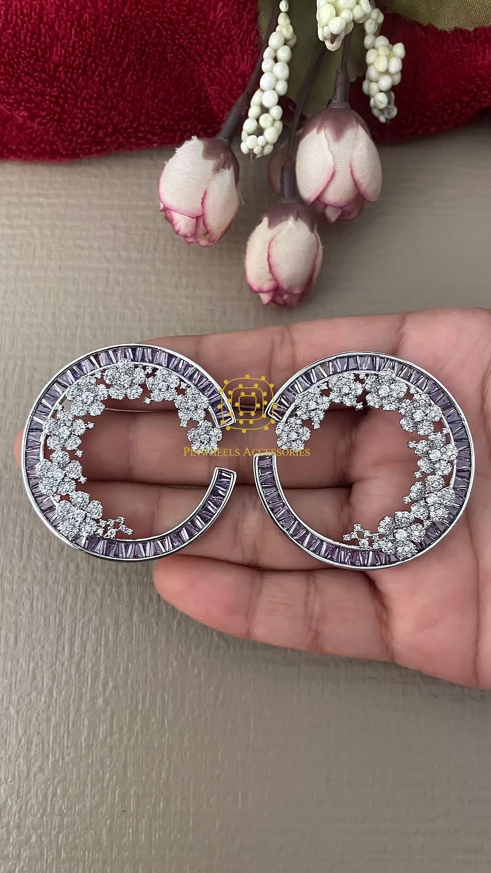 Thumbnail: DIAMONDY BAGUETTE STONE RING EARRINGS 