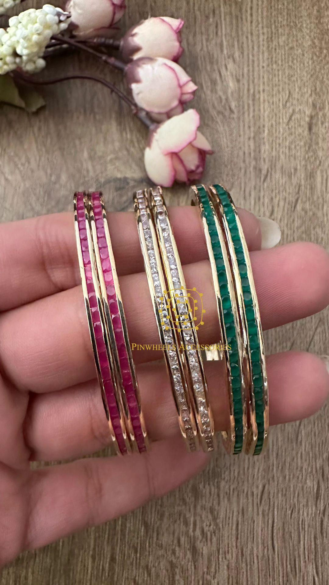 SET OF 6 BANGLES 
