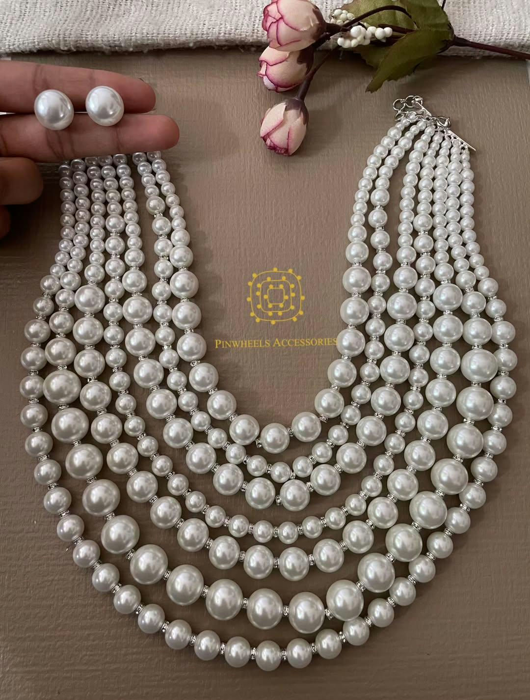 LAYERED PEARL NECKLACE 