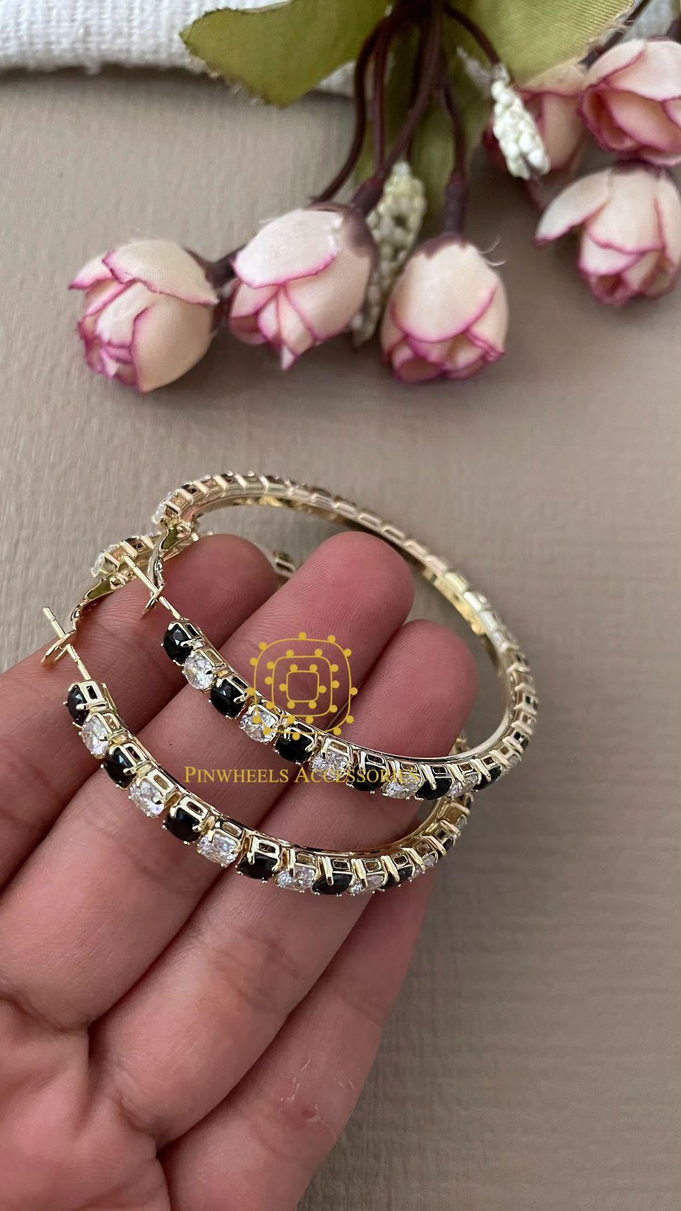 Thumbnail: DIAMONDY HOOPS