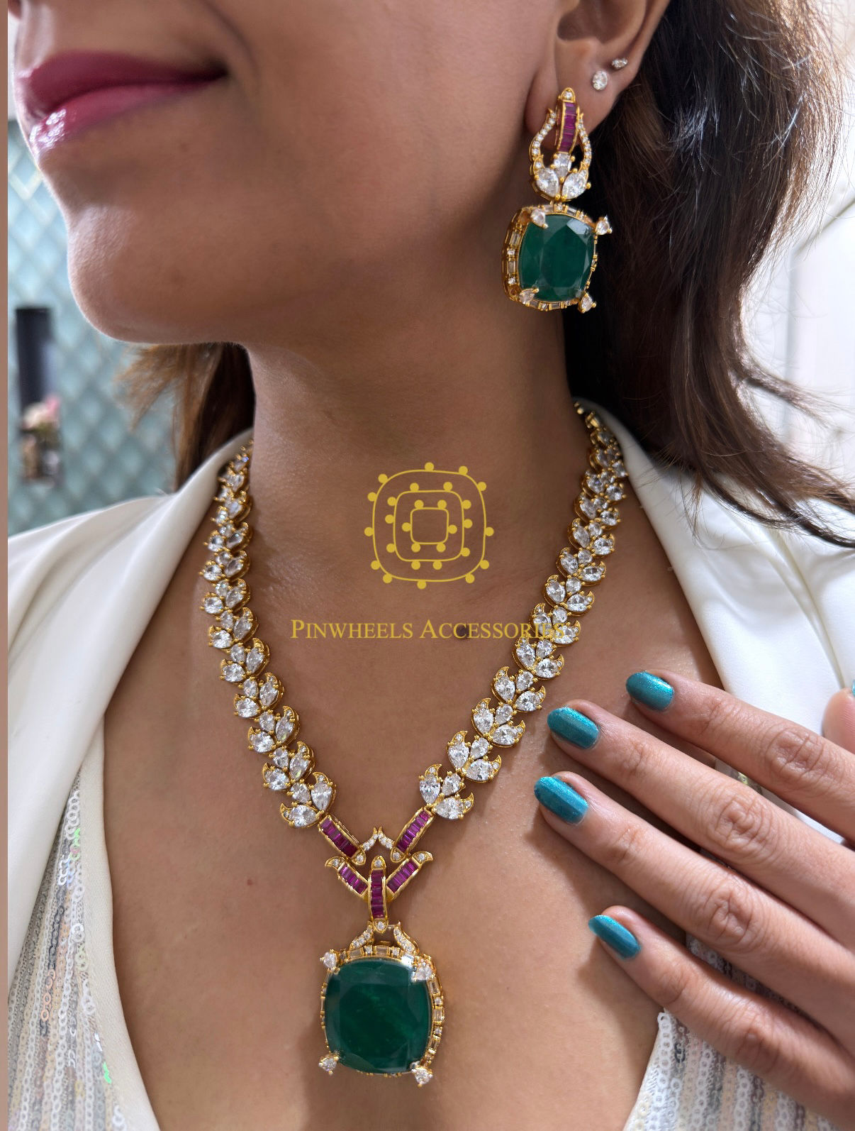 DOUBLET STONE GORGEOUS VIRAL NECKLACE