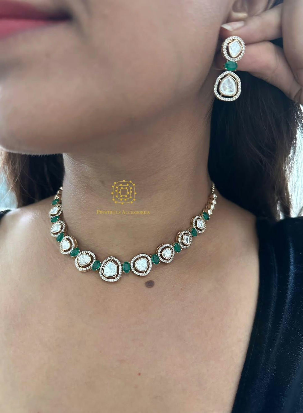 Thumbnail: SIMPLE POLKI COLOURED STONE NECKLACE 