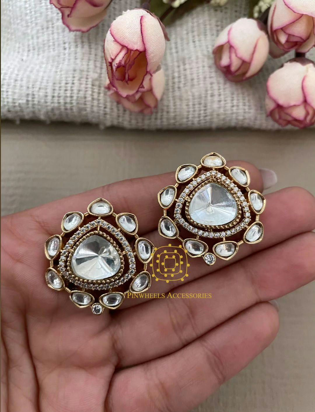 POLKI TRIANGULAR FLOWERY STUDS