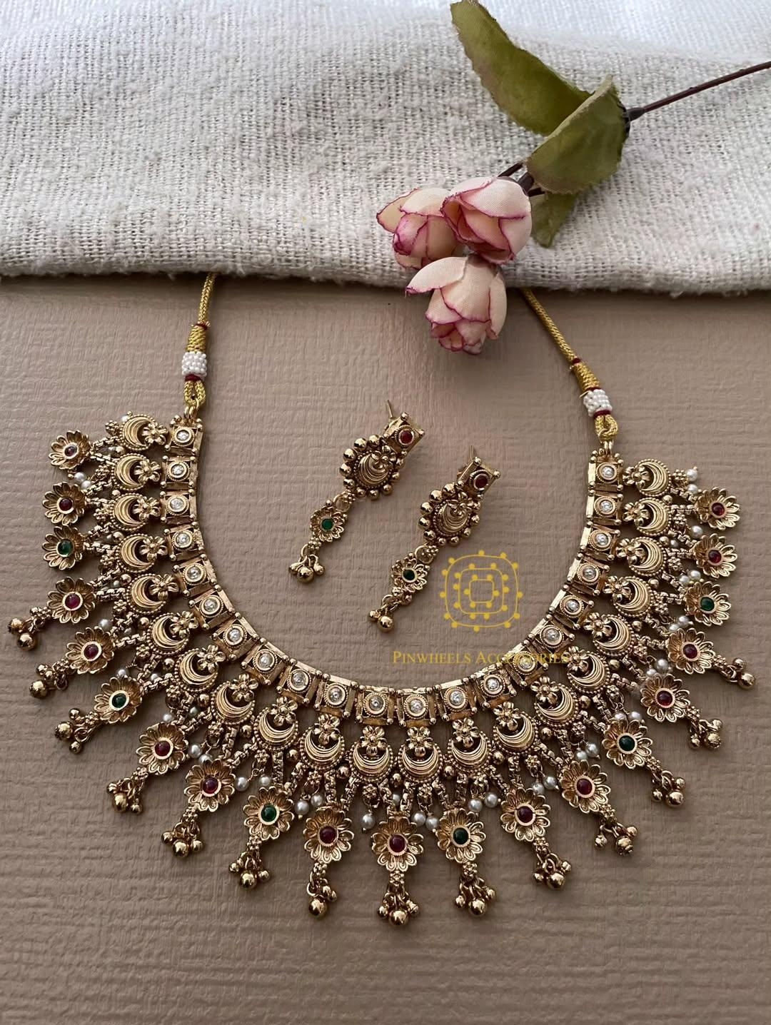 ANTIQUE POLISH TEMPLE SET