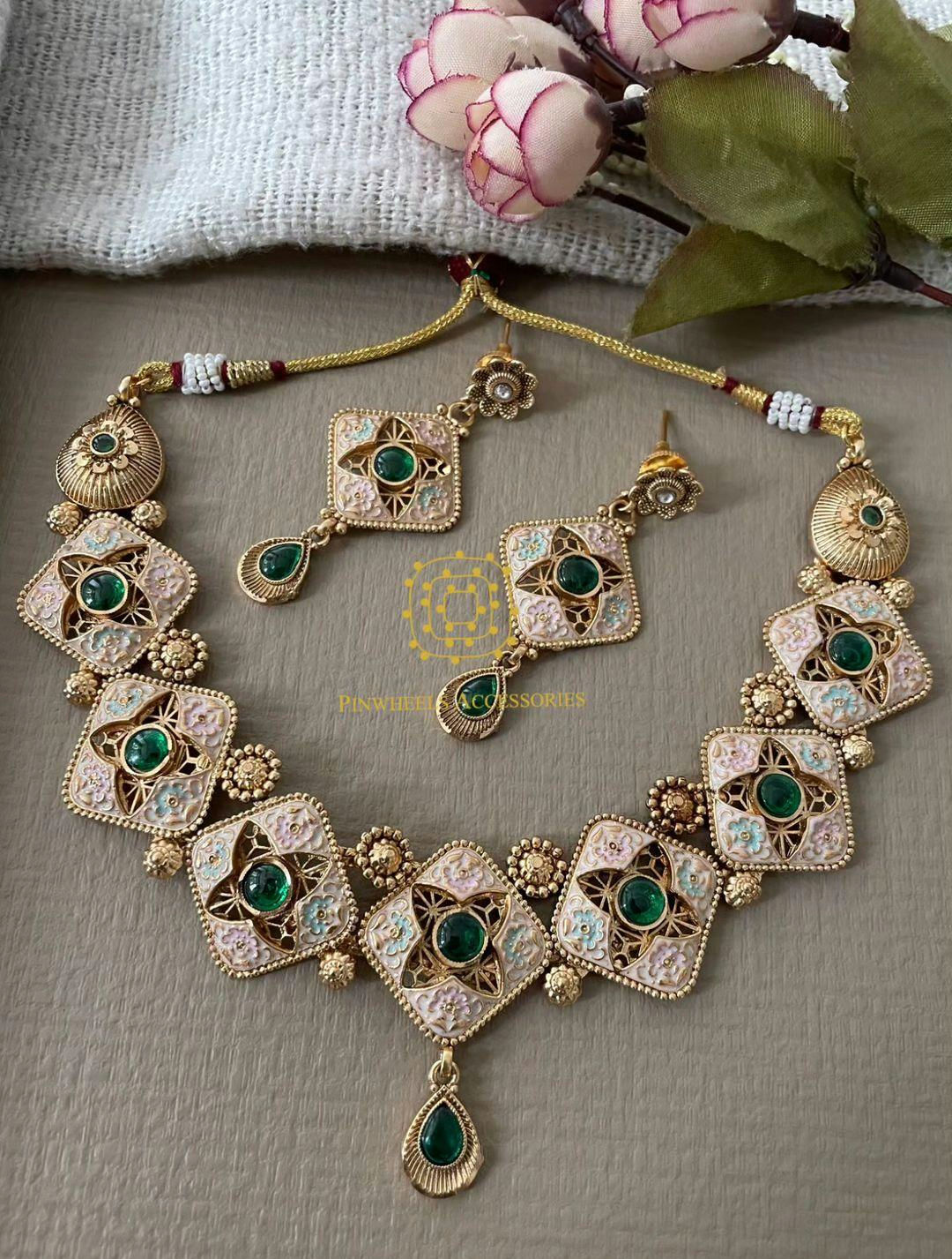 MEENAKARI COLOURED STONE SET