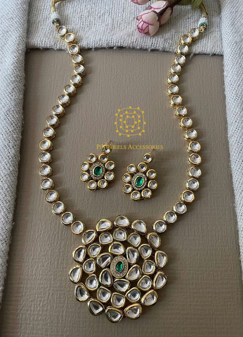 Thumbnail: DABBI KUNDAN NECKLACE 