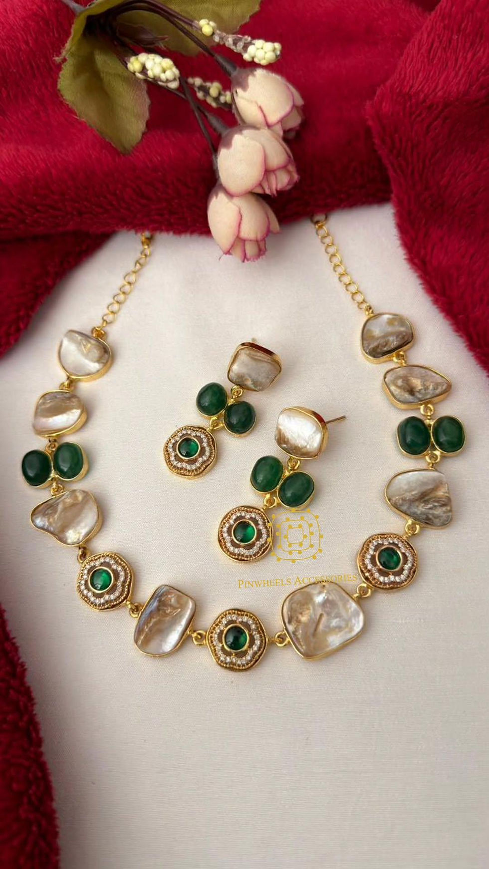 Thumbnail: MOTHER OF PEARL COLOURED STONE NECKLACE 
