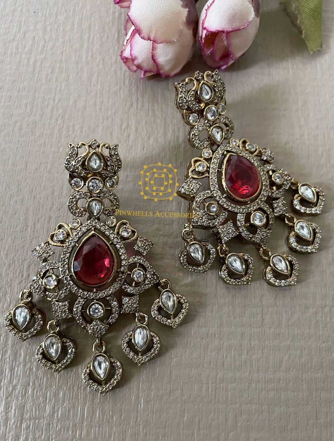 VICTORIAN CHANDBALI