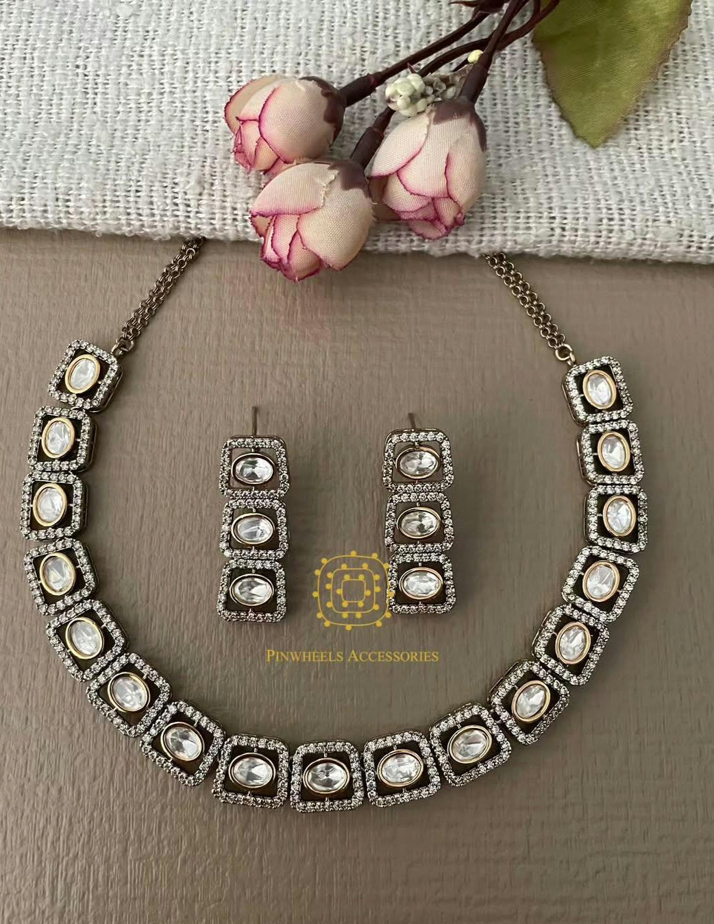 VICTORIAN POLKI SINGLE DIAMOND NECKLACE BY PINWHEELS ACCESSORIES 