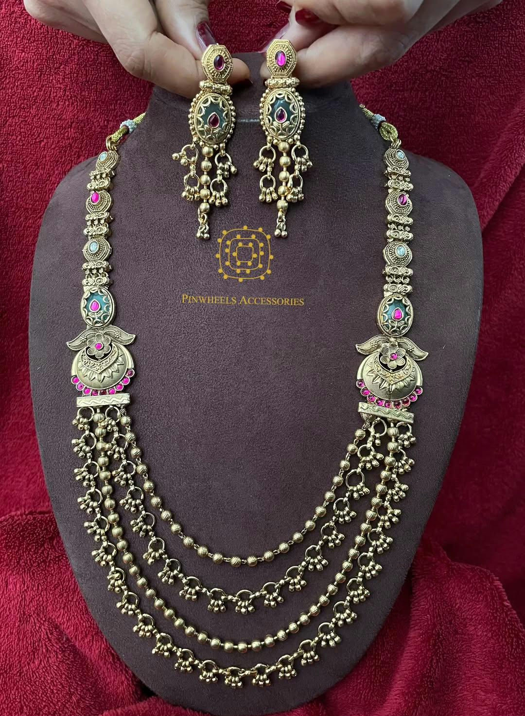 ANTIQUE TRADITIONAL LONG NECKLACE
